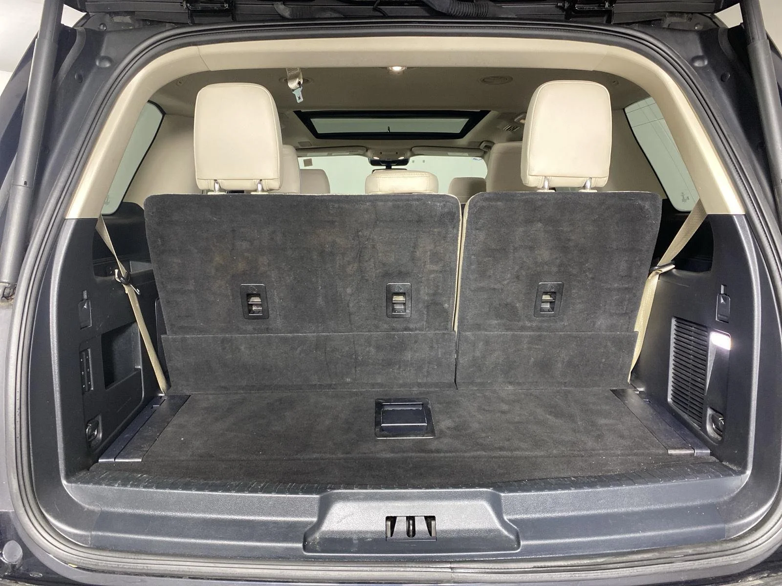 Used 2023 Agate Black Ford Platinum image 32