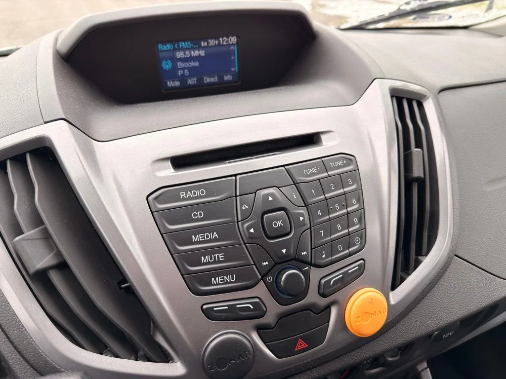 Used 2015 White Ford XLT image 39