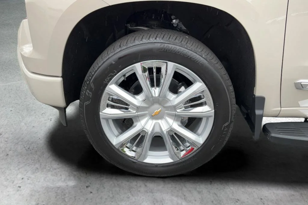 New 2026 Chevrolet Silverado 1500 High Country 4D Crew Cab