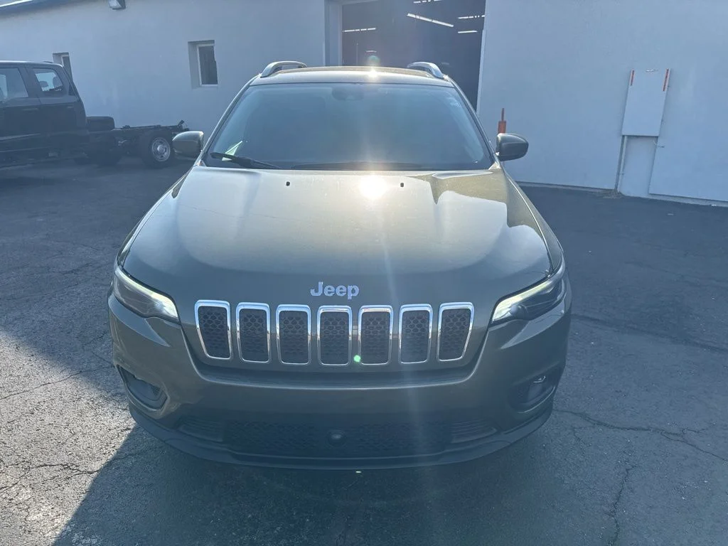 Used 2021 Green Jeep Latitude Lux image 14
