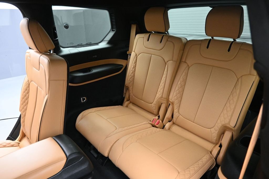 Used 2025 Red Jeep Summit Reserve image 34