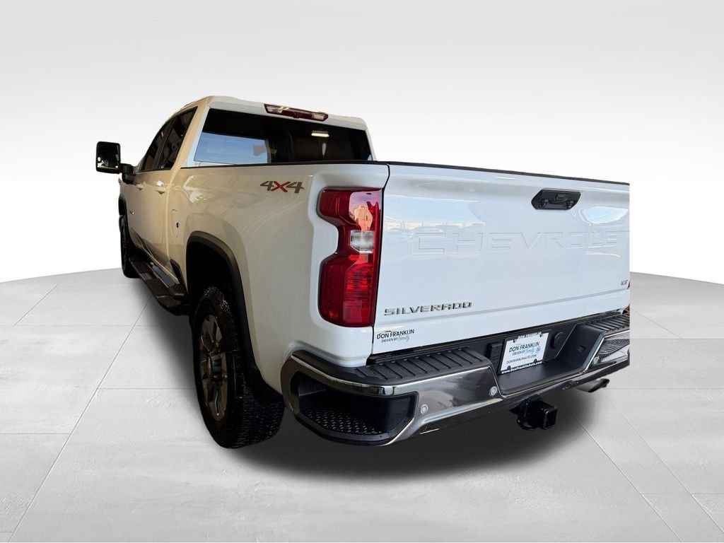Used 2024 White Chevrolet LT image 3