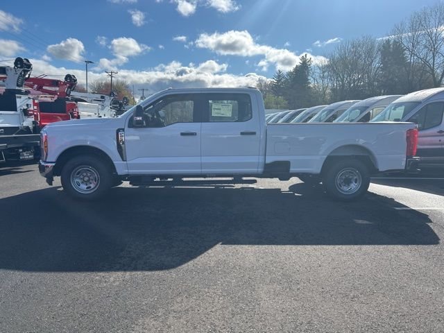 New 2026 Oxford White Ford F-250® XL image 4