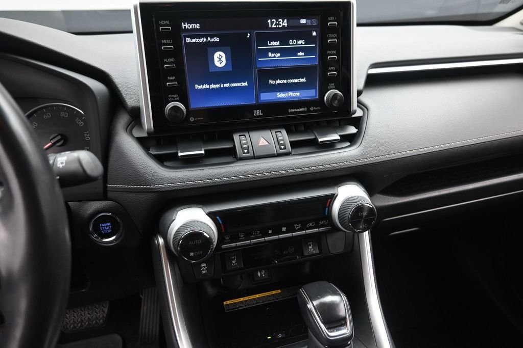 Used 2019 Black Toyota XLE Premium image 19