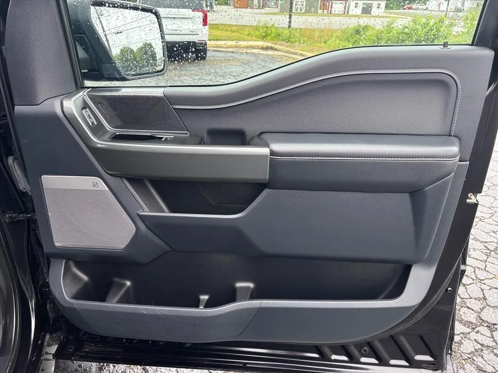 Used 2022 Black Ford XLT image 14