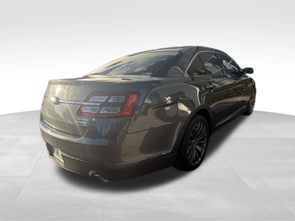 Used 2017 Gray Ford Limited image 5