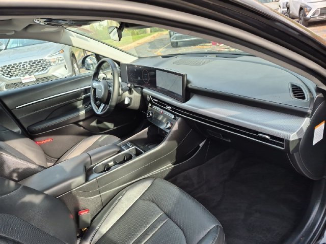 Used 2024 Black Hyundai Limited image 33