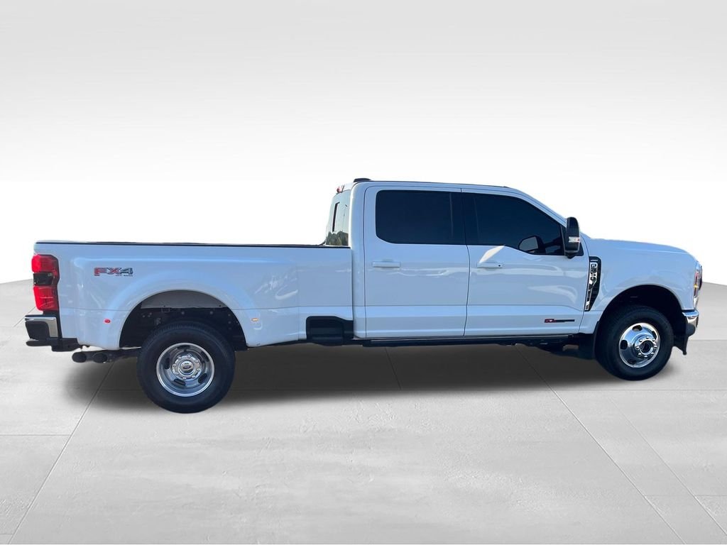 Used 2026 White Ford Lariat image 6