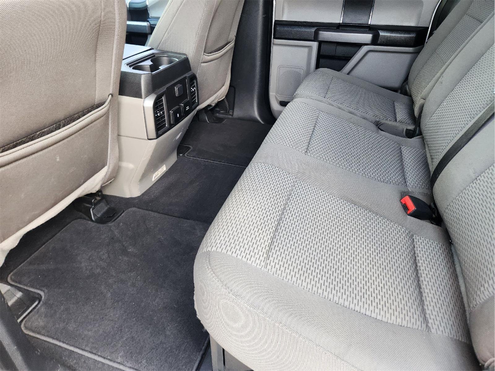 Used 2020 Iconic Silver Ford XLT image 30