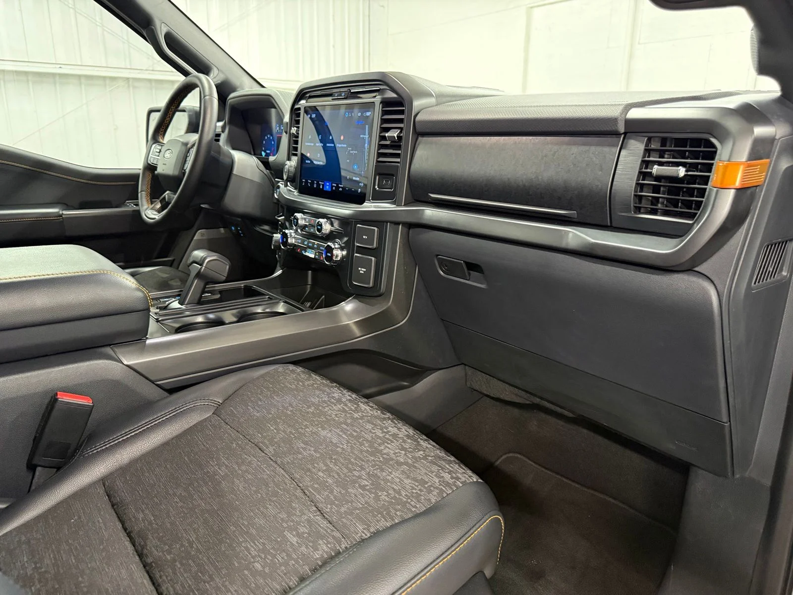 Used 2025 Gray Ford Tremor image 24