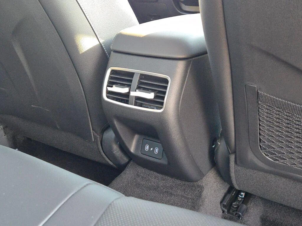 2025 Hyundai Sonata Hybrid Limited - Photo 12