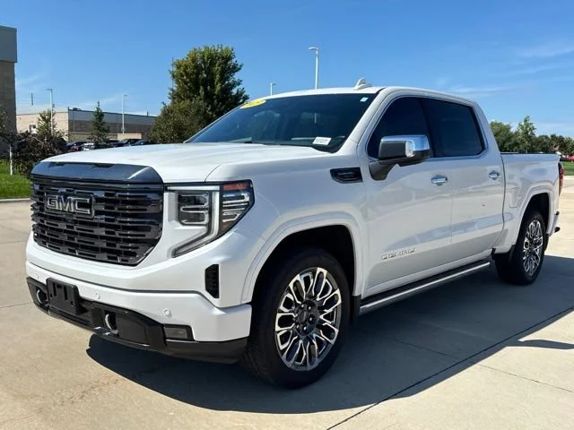 Used 2023 White Frost Tricoat GMC Denali Ultimate image 2