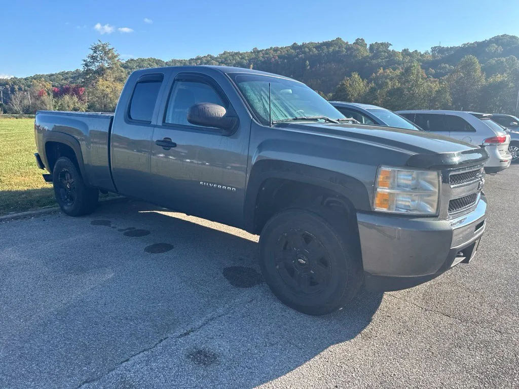Used 2011 Green Metallic Chevrolet Work Truck image 12