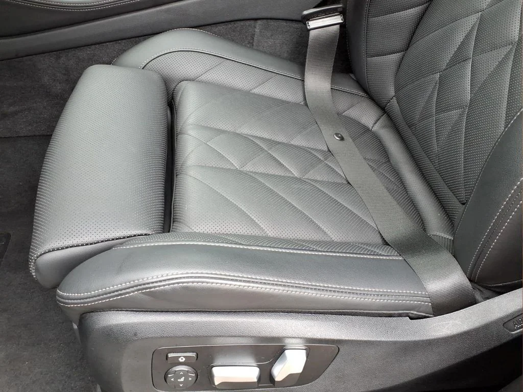 Used 2025 White BMW xDrive40i image 17