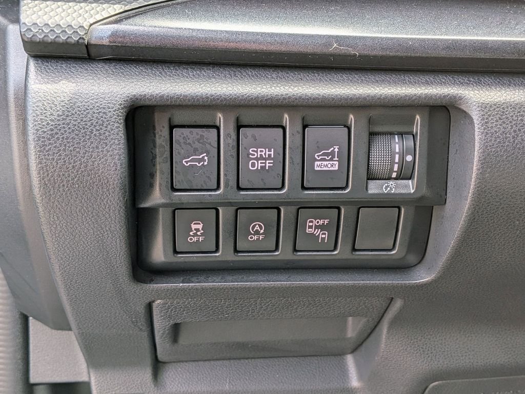 Used 2023 Silver Subaru Sport image 18