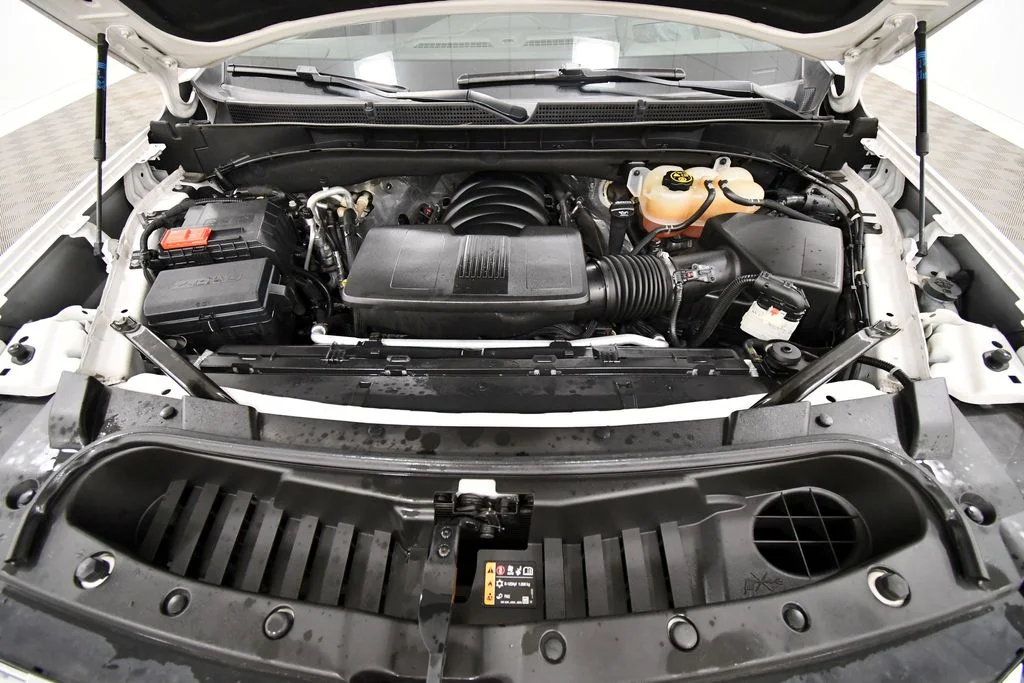 Used 2022 White GMC Denali image 12