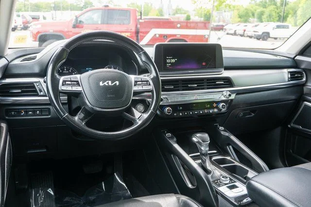 Used 2022 Gray Kia S image 15