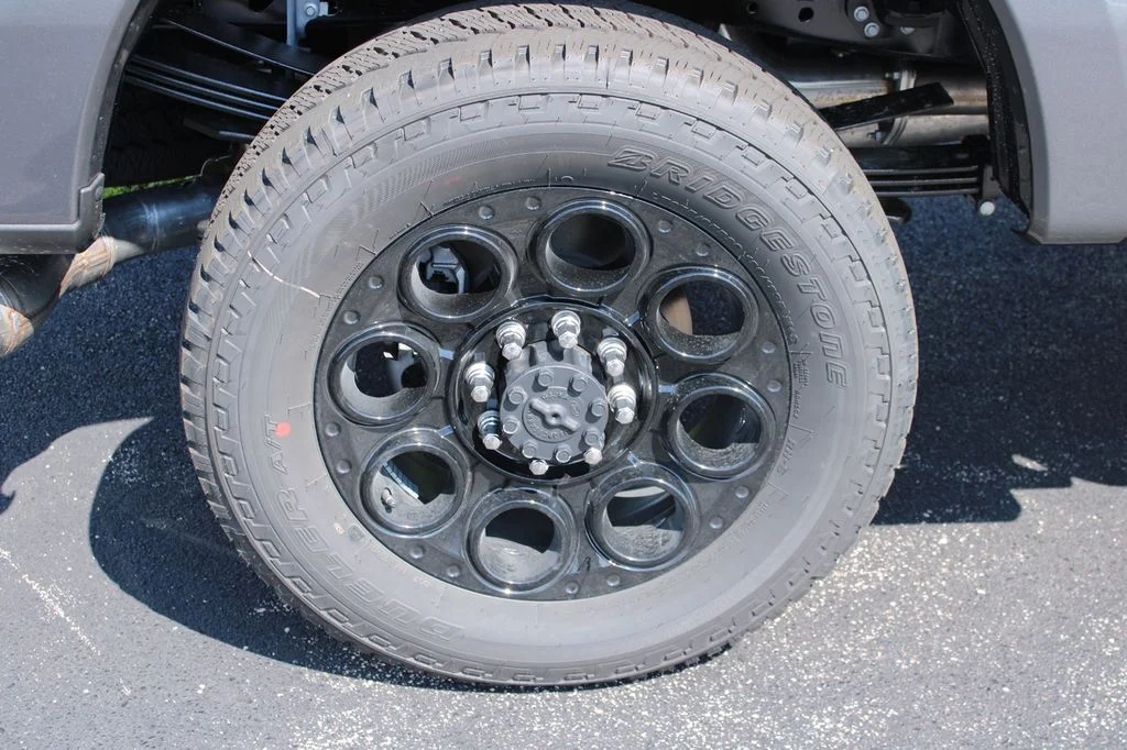 New 2026 Carbonized Gray Metallic Ford F-250® XLT image 20
