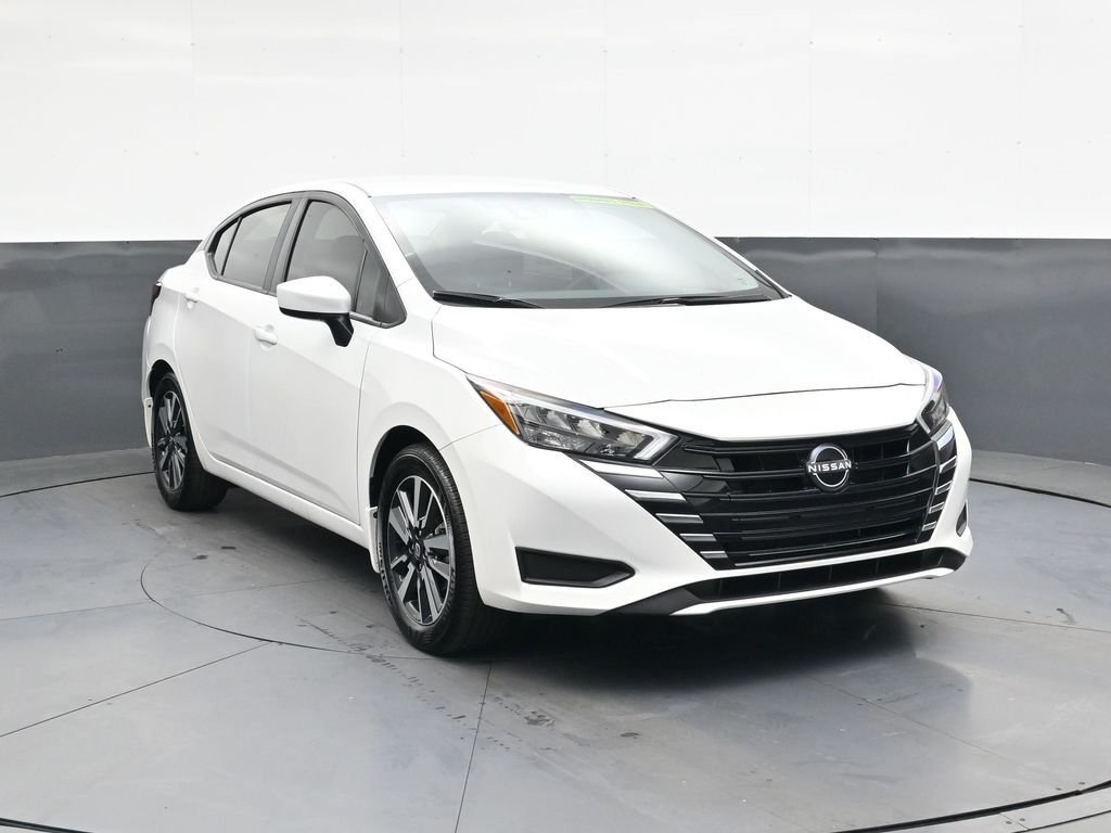Used 2025 White Nissan 1.6 SV image 2