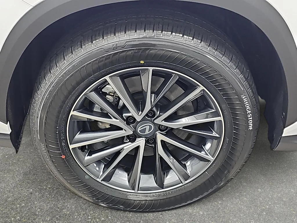 New 2026 Ultra White Lexus AWD image 31