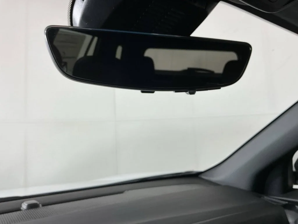 New 2027 Summit White Chevrolet LT image 18