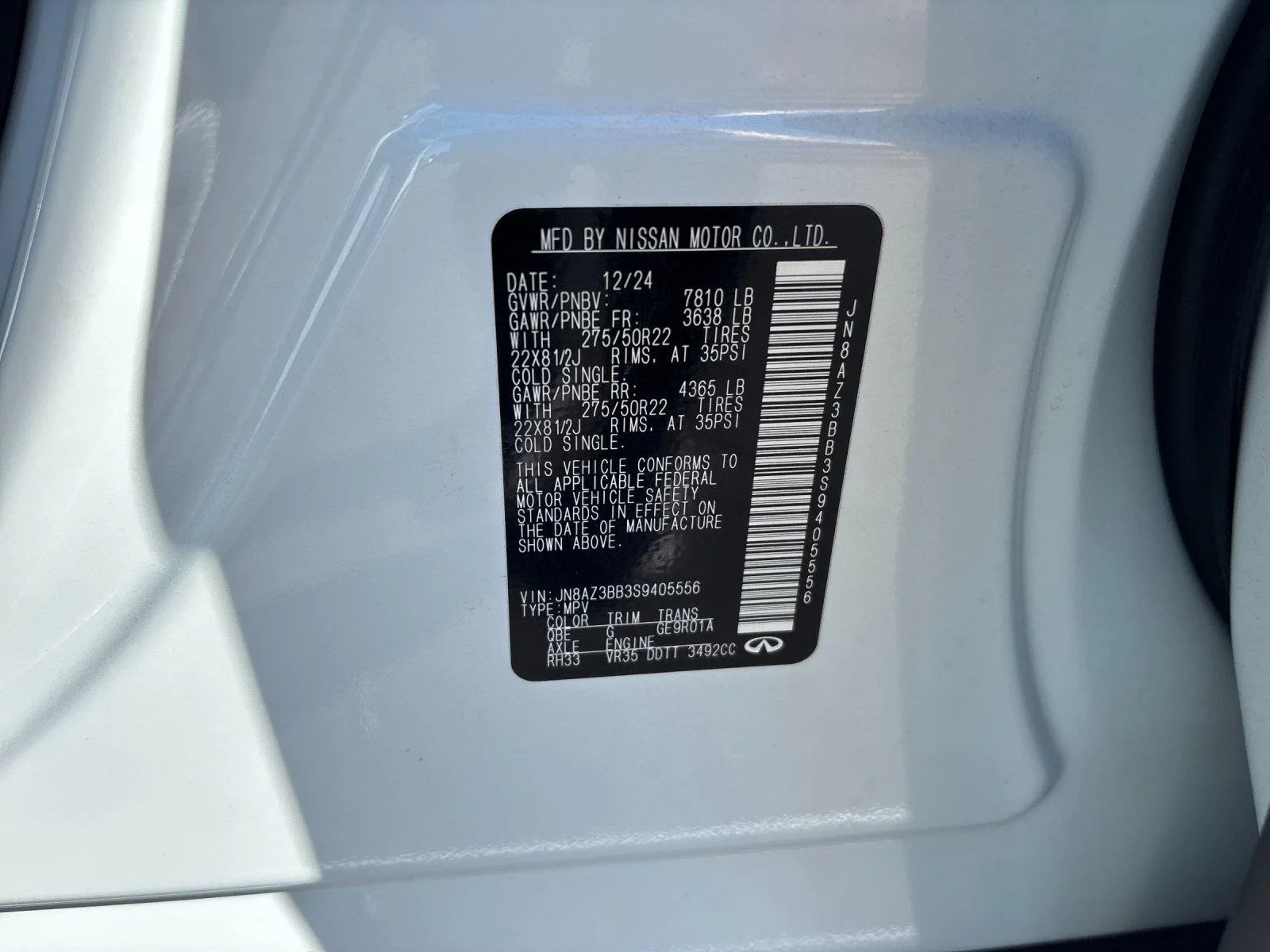 Certified Used 2025 Radiant White INFINITI LUXE image 12
