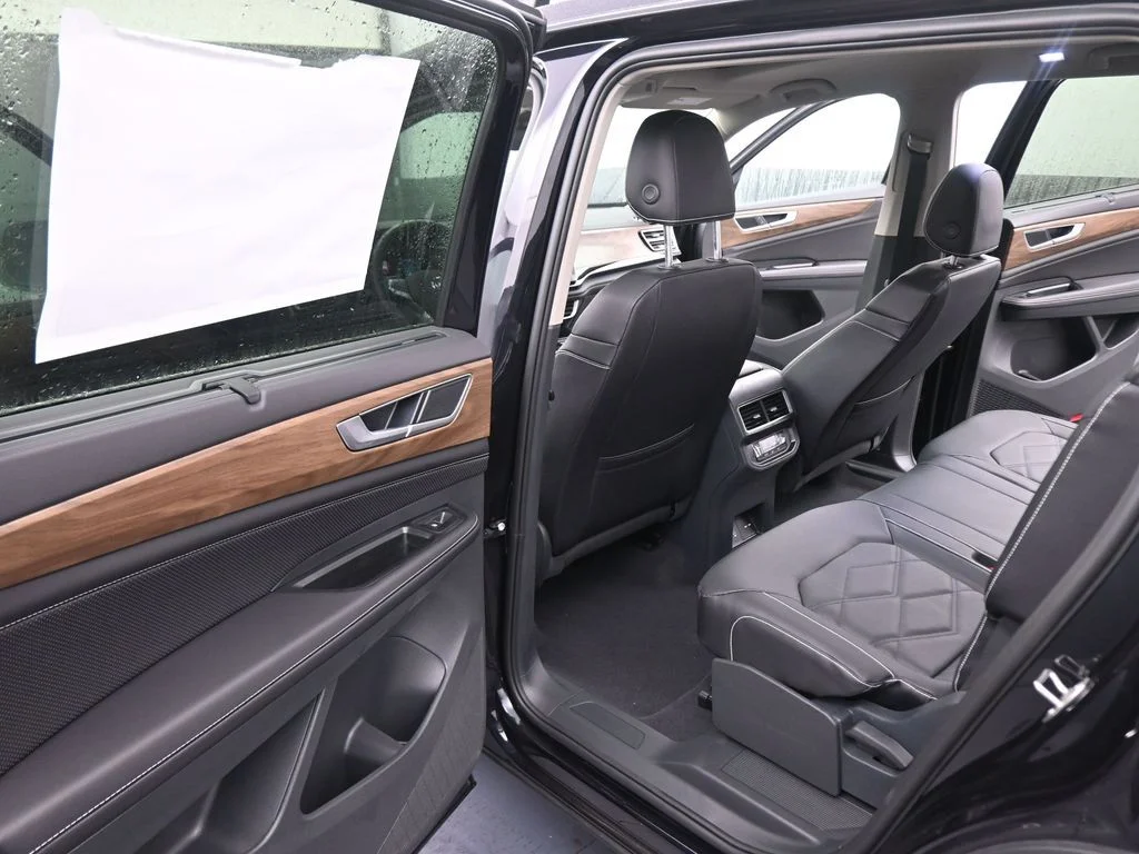 2026 Volkswagen Atlas SE w/Tech - Photo 40