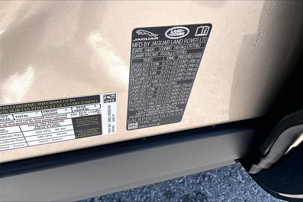 New 2026 Batumi Gold Premium Metallic Land Rover SE image 13
