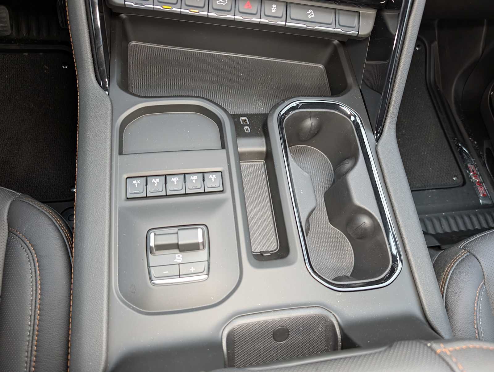 2026 GMC Sierra 2500HD AT4 - Photo 28