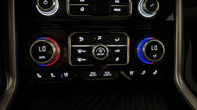 Used 2024 Onyx Black GMC Denali image 18