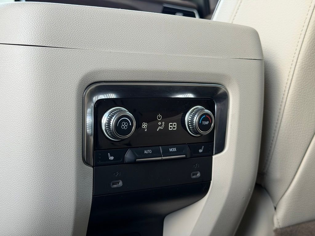 Used 2022 Beige GMC Denali image 28