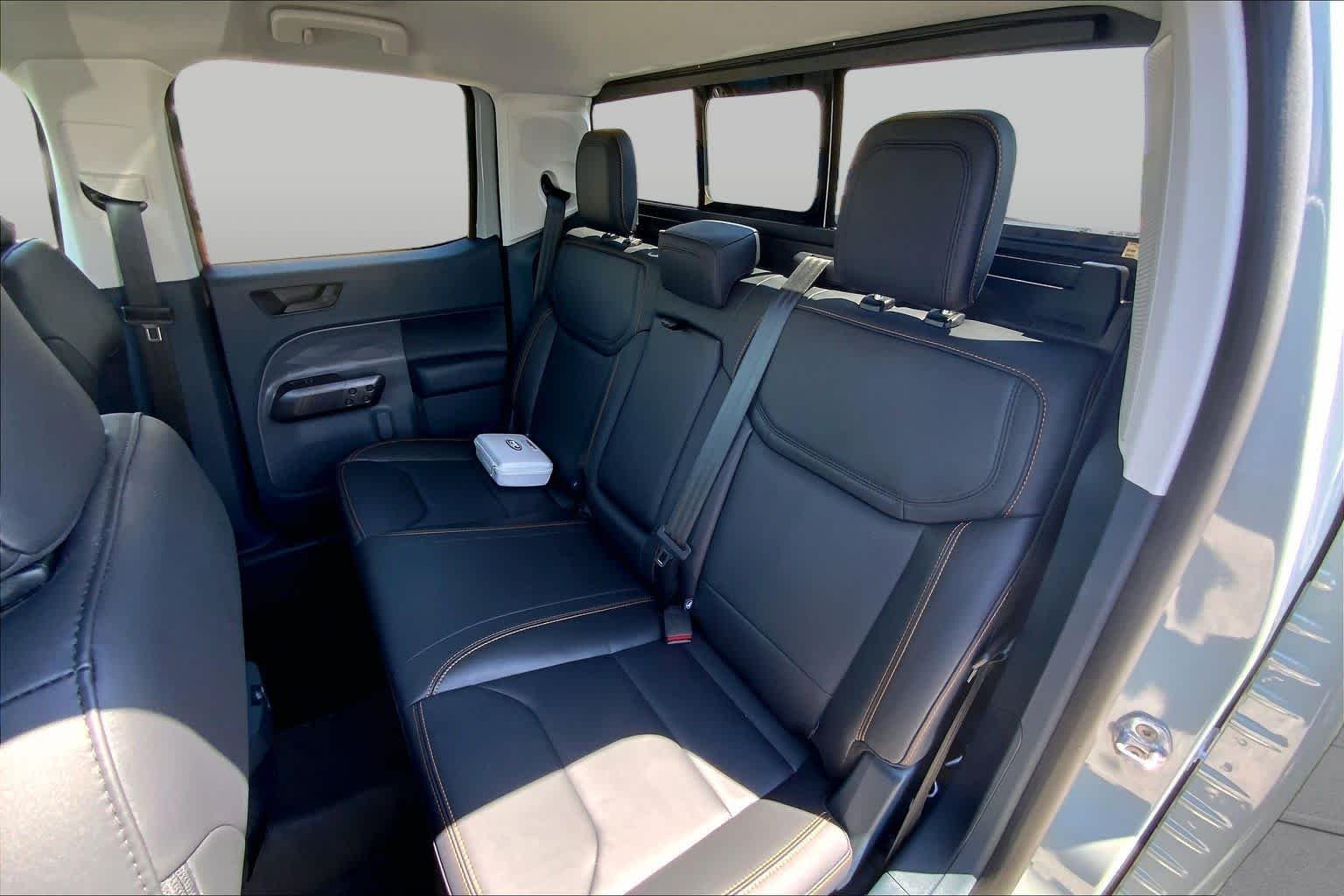 Used 2024 Cactus Gray Ford LARIAT Advanced image 21