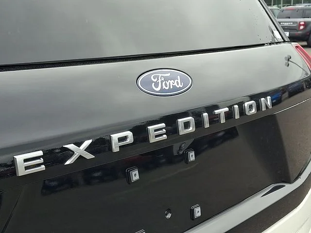 New 2026 Star White Metallic Tri-Coat Ford Active image 16