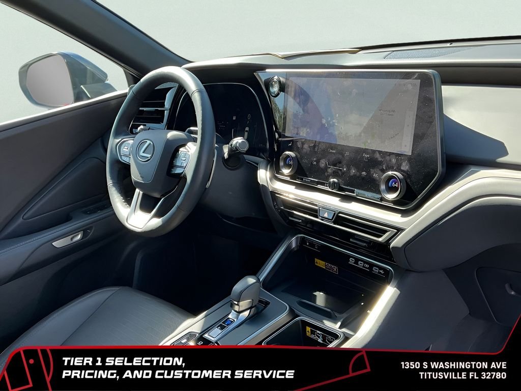 2025 Lexus TX Premium - Photo 13