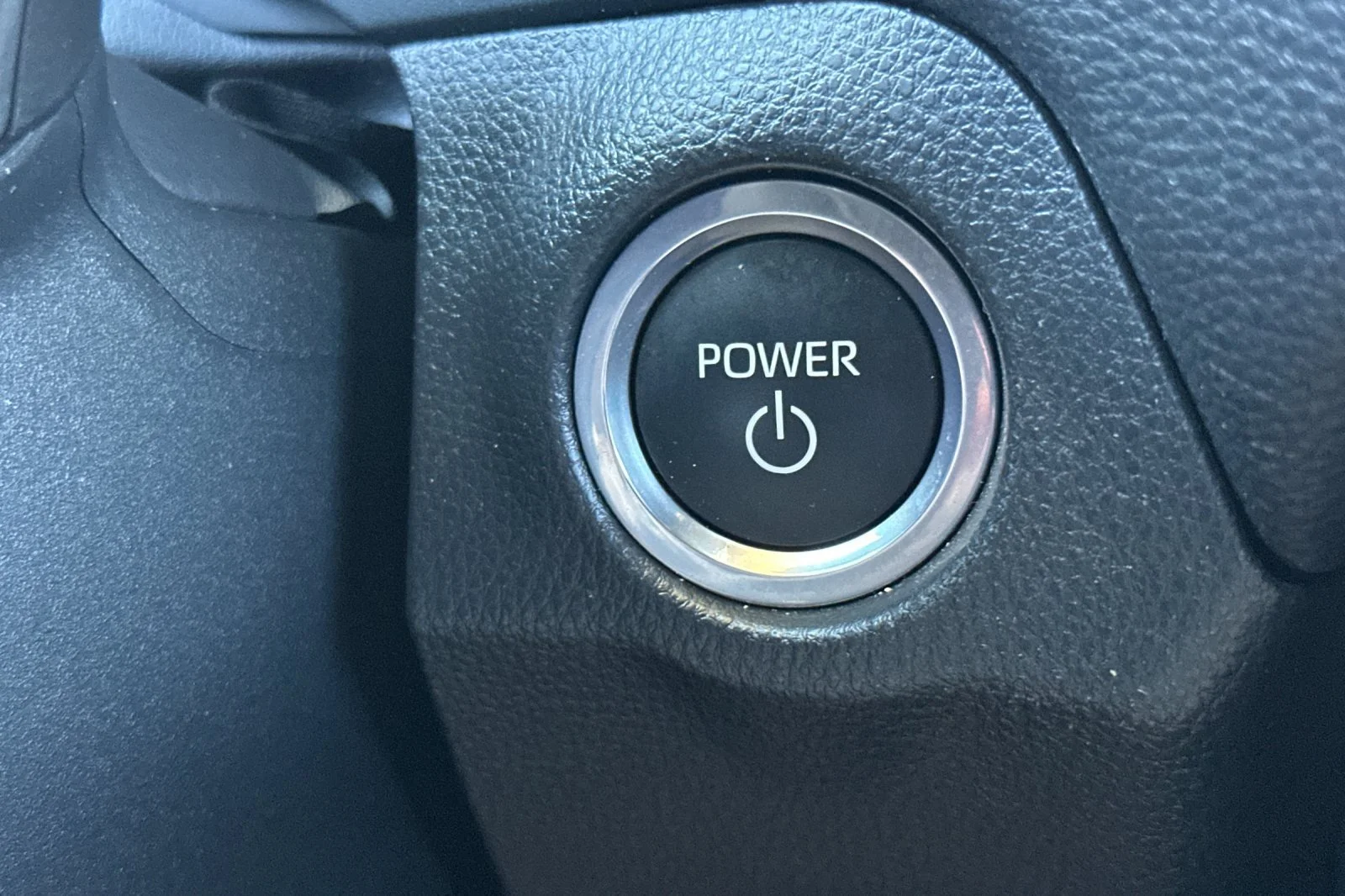 2024 Toyota RAV4 XSE - Photo 28