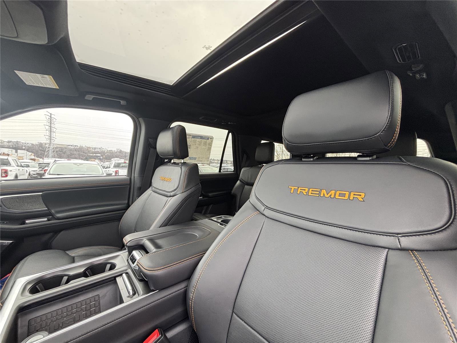 2025 Ford Expedition Tremor - Photo 28