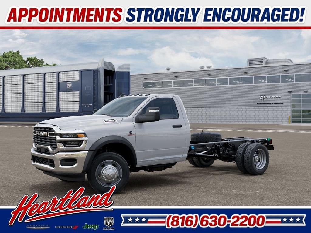 New 2026 Bright White Clear-Coat Exterior Paint RAM Tradesman image 2