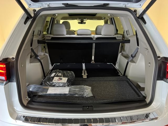 New 2026 White Volkswagen 2.0T SE w/Technology image 5