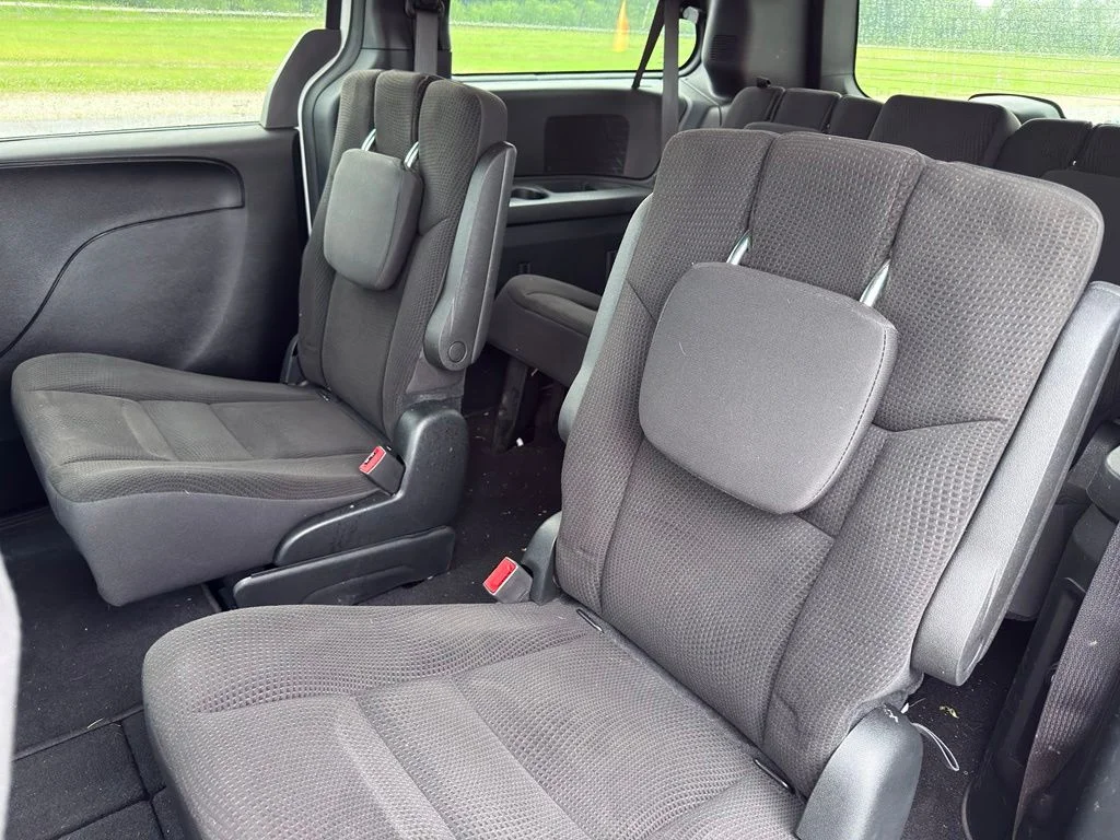 Used 2017 White Dodge SE Plus image 25