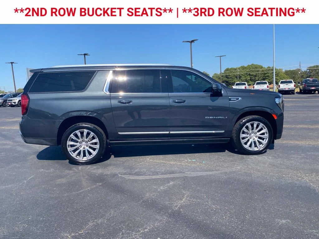 Used 2022 Hunter Metallic GMC Denali image 10