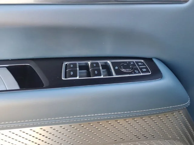 Used 2026 Luna Metallic (No longer available to order) Cadillac Premium Luxury image 14