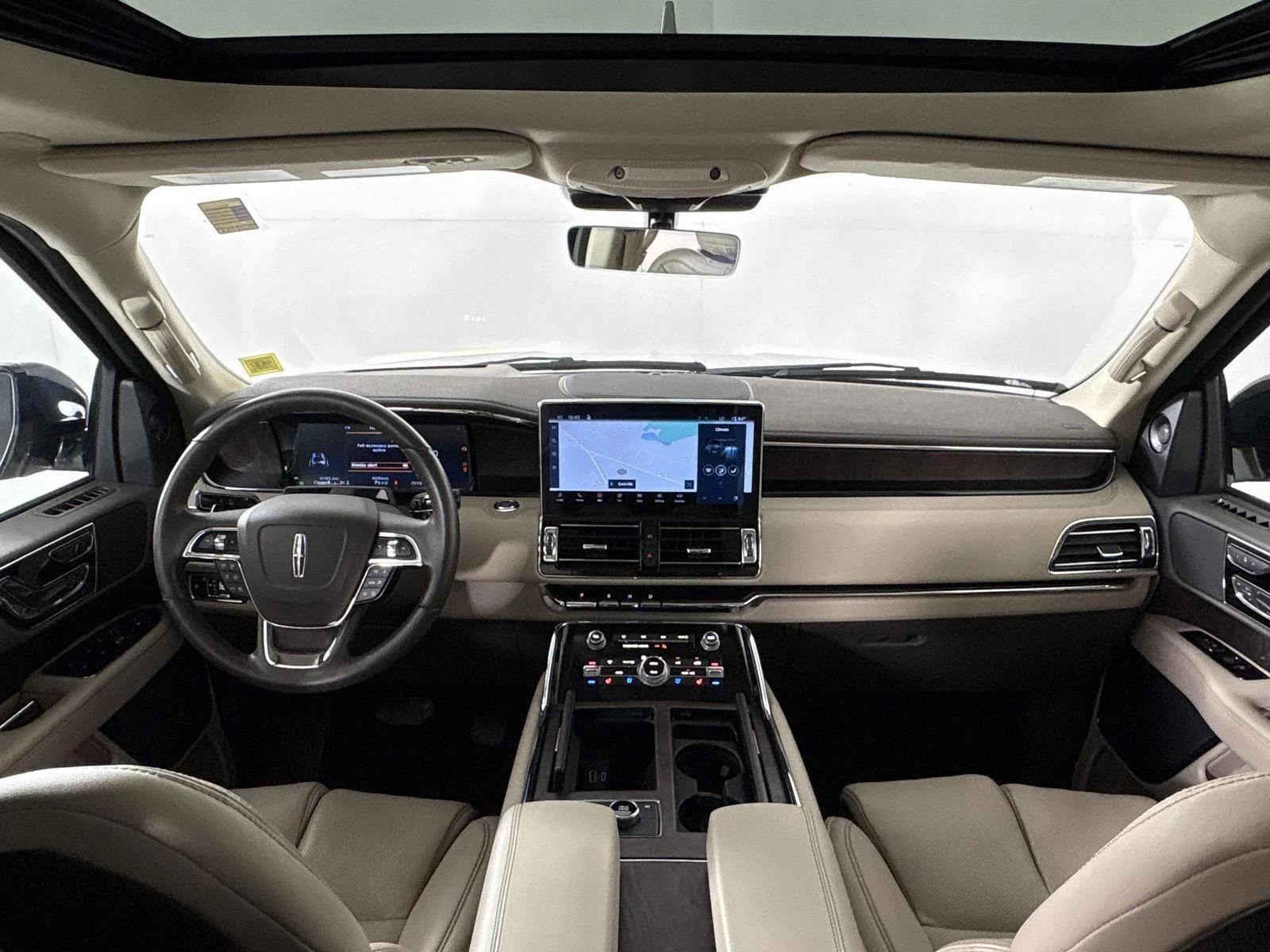 Used 2022 Ceramic Pearl Metallic Tri-Coat Lincoln Reserve image 19