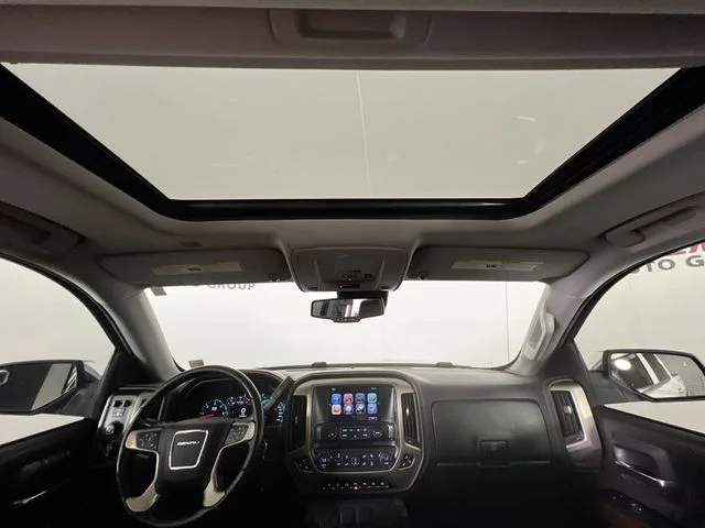 Used 2018 Silver GMC Denali image 25