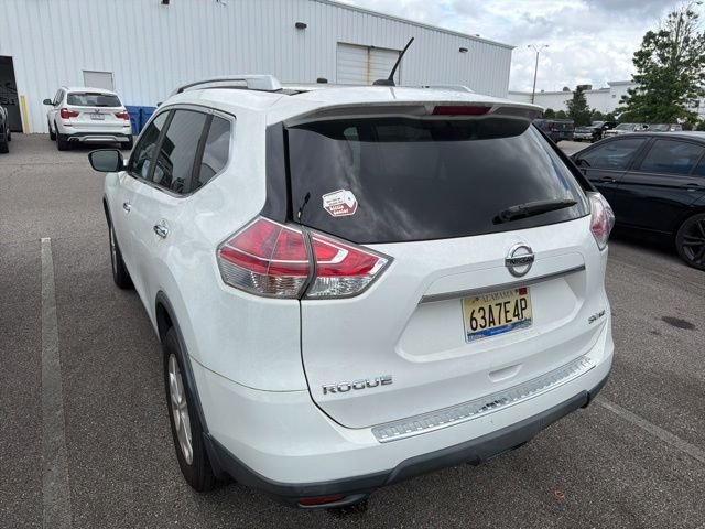 Used 2016 White Nissan SV image 4