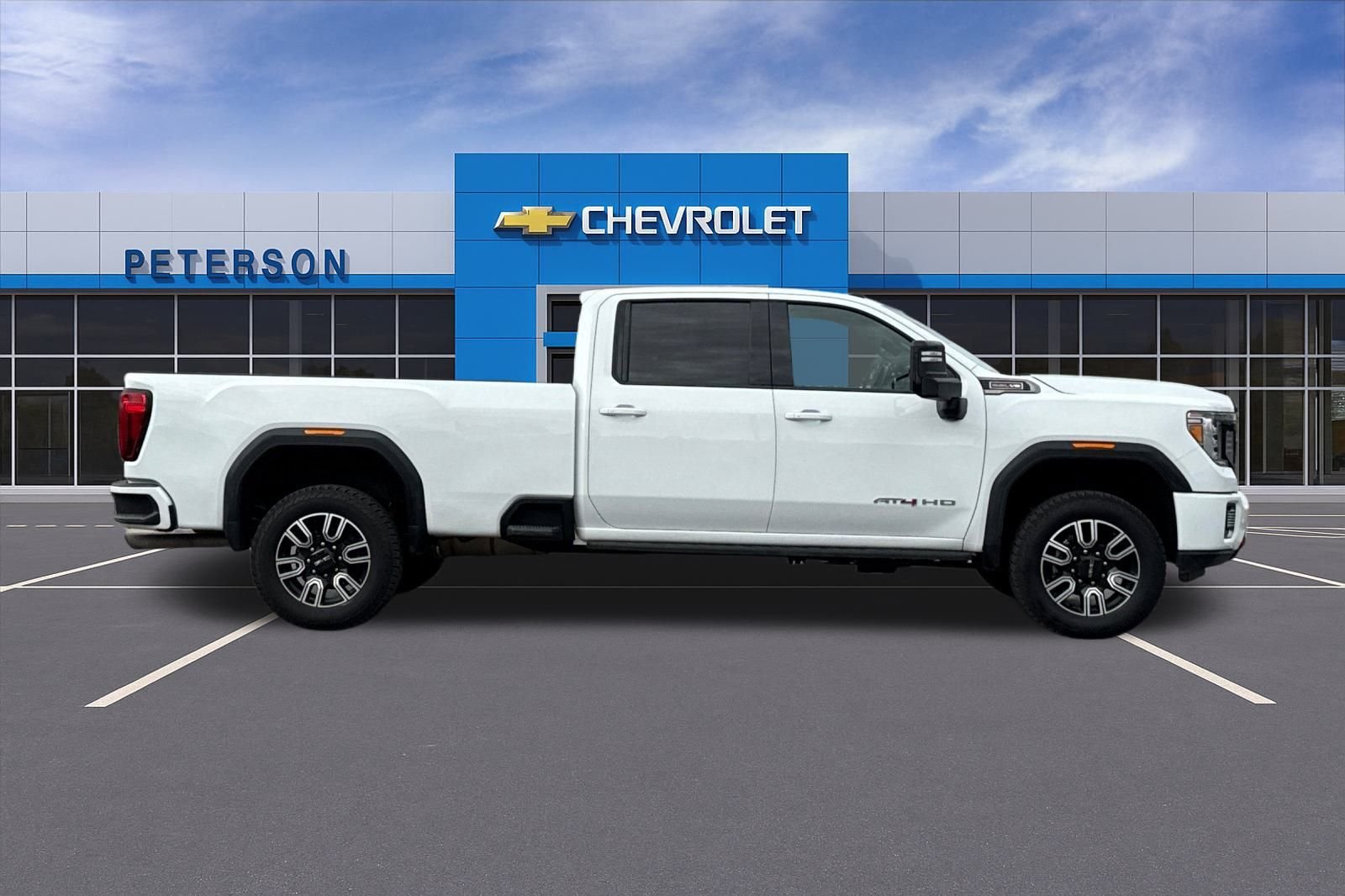 Used 2022 White GMC AT4 image 3