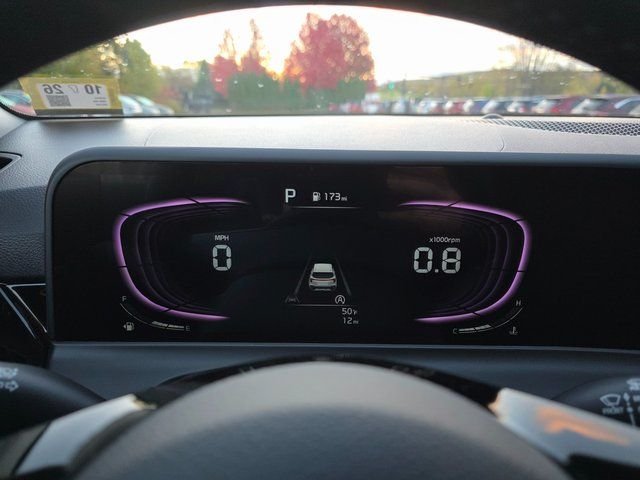 New 2026 White Kia S image 27