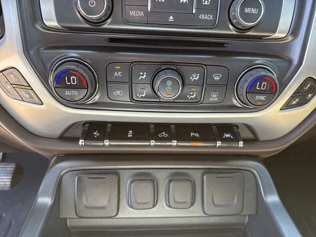 Used 2018 WHITE FROST TRICOAT GMC SLT image 30