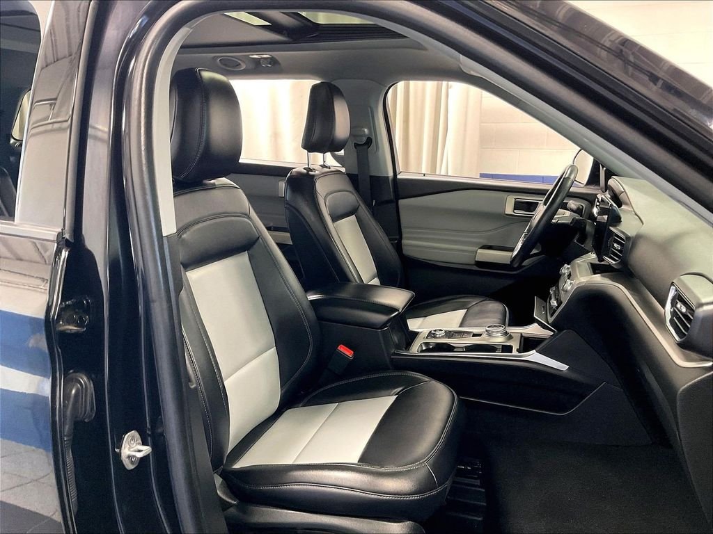 Used 2023 Black Ford XLT image 11