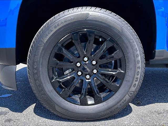 Used 2022 Blue Metallic GMC Elevation image 7