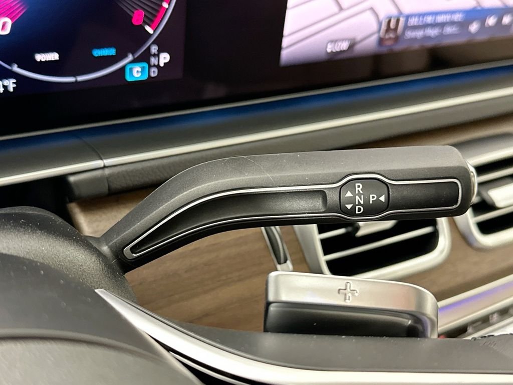 New 2026 MANUFAKTUR Moonlight White Metallic Mercedes-Benz GLE 450 image 17